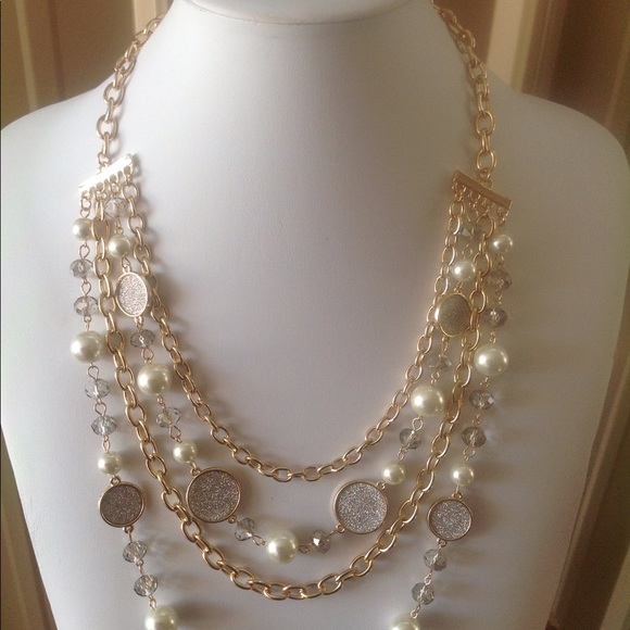 Gold, Pearls and Silver Layered neckless set . - Picture 4 of 7